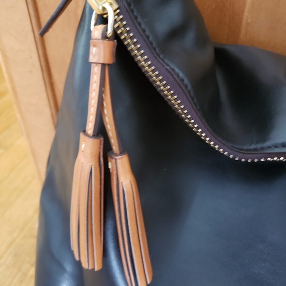 Dooney and Bourke Newbury Sloan handbag - Picture 13 of 15